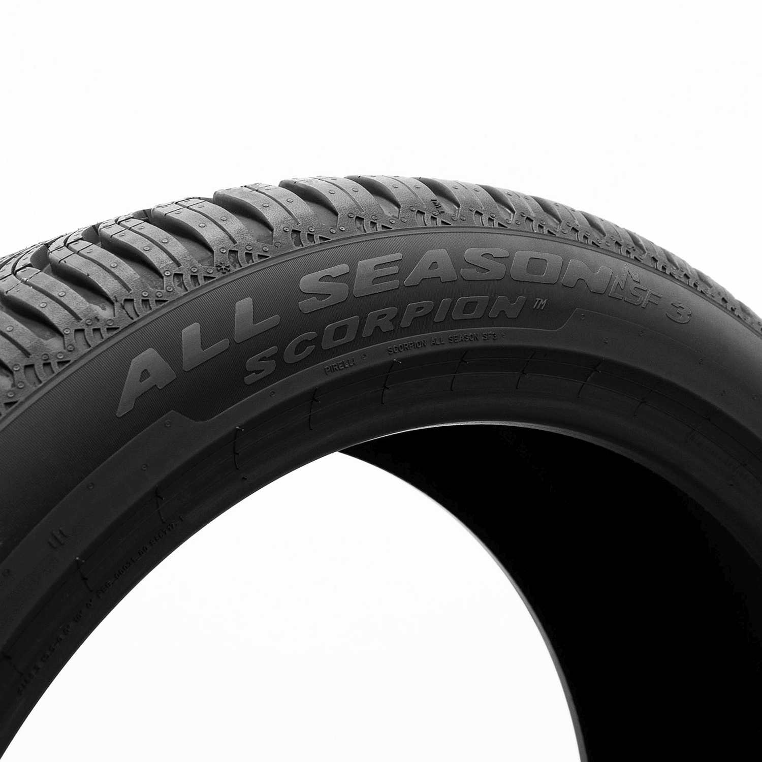 Galeria_Pirelli_Pirelli Scorpion All Season SF3_4