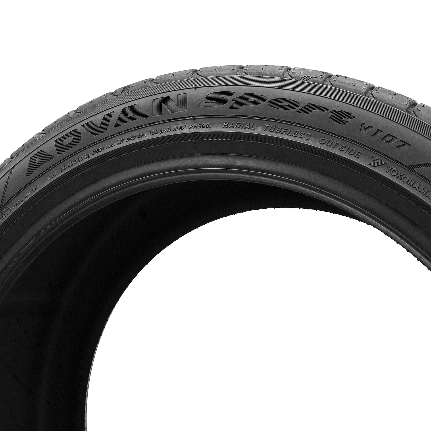 Galeria_Yokohama_Yokohama ADVAN Sport V107_5